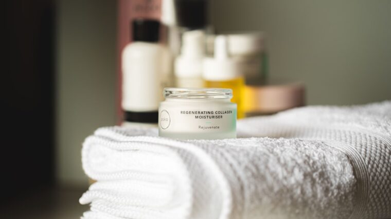 Eczema Skin Care Routine with gentle cleanser, fragrance-free moisturizer, soft cotton fabrics, and a simple daily checklist